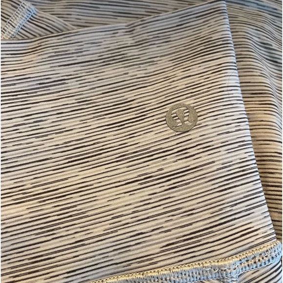 Align Crop 21”. Pristine Condition. We Are From Space Nimbus Battleship. Size 8 - Picture 9 of 12